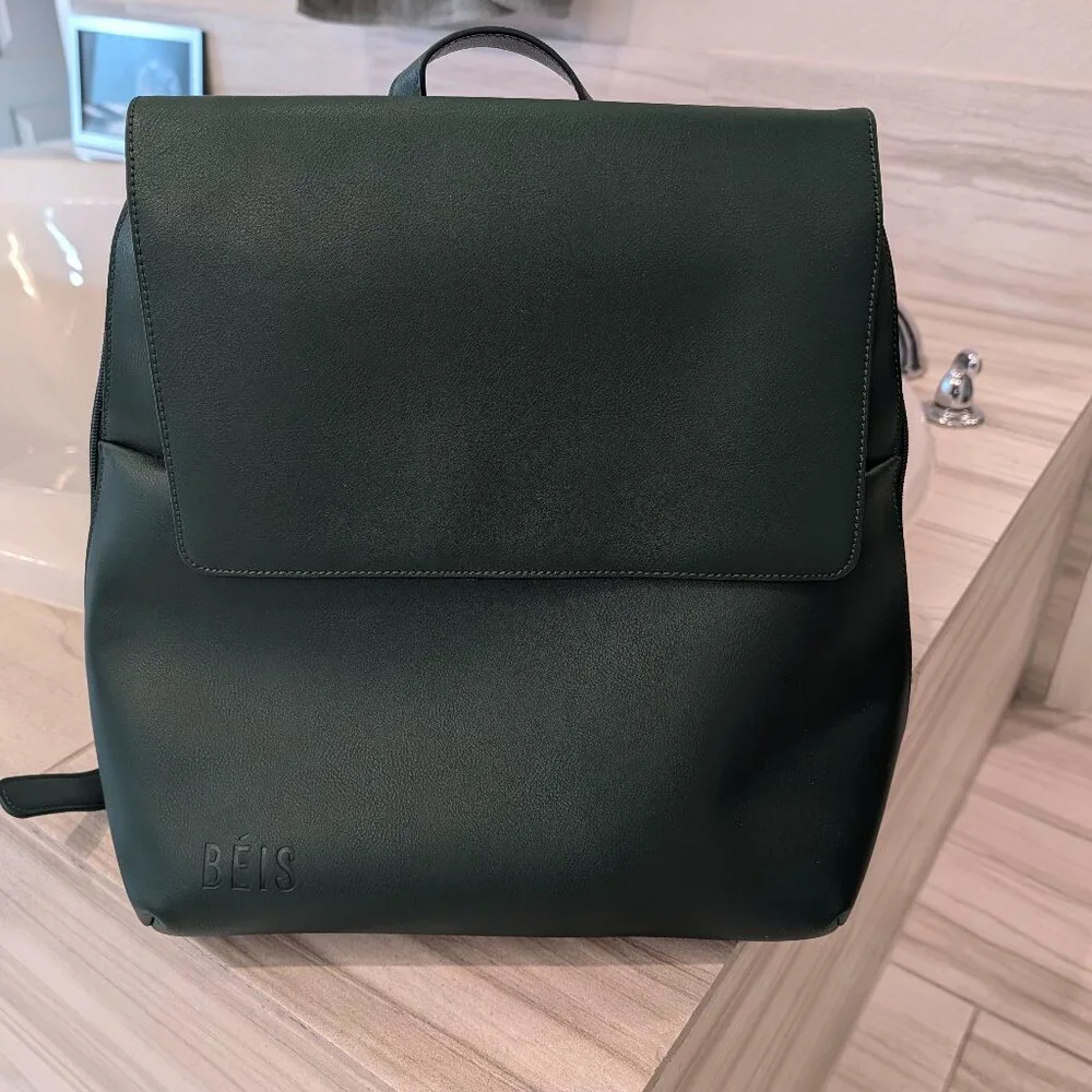 Beis Wicked Backpack in Wicked Green NWOT - Picture 1 of 5